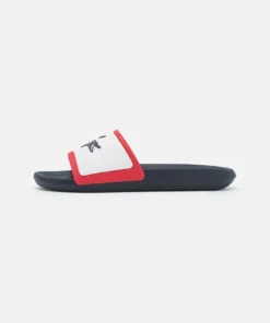 Lacoste CROCO SLIDE - Sandales De Bain - White/navy/red