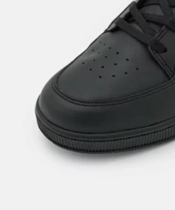 Lacoste COURT CAGE - Baskets Basses - Black 11 Lacoste COURT CAGE - Baskets Basses - Black -Lacoste Soldes Magasin f5fe68903f2b492081eb765e90ad2050