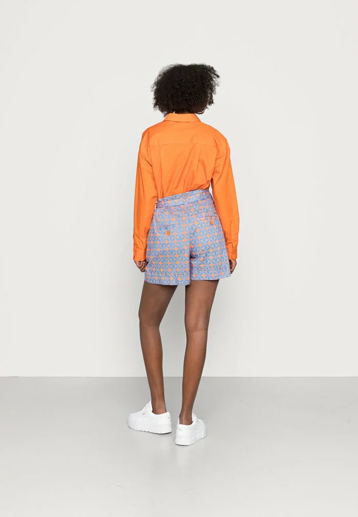Lacoste Short - Mandarin Tree Orange/ethereal 3 Lacoste Short - Mandarin Tree Orange/ethereal – Image 3