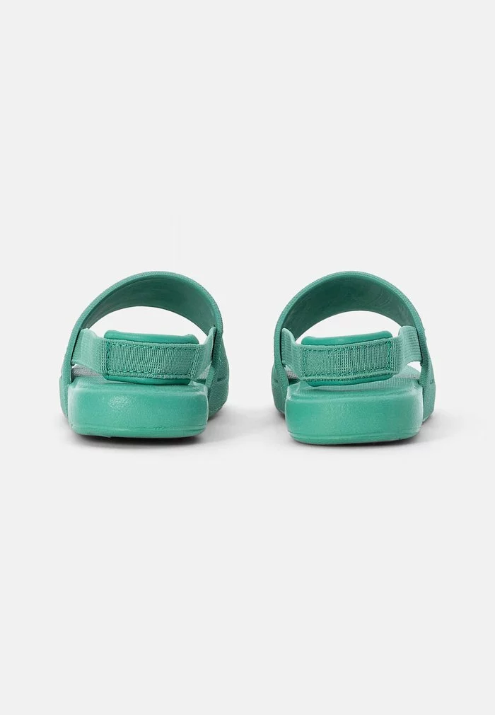 Lacoste SLIDE - Mules - Green White 1 Lacoste SLIDE - Mules - Green White