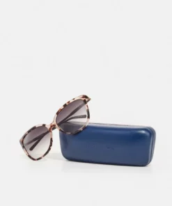 Lacoste Lunettes De Soleil - Rose 8 Lacoste Lunettes De Soleil - Rose -Lacoste Soldes Magasin f7d5a79f9b984f5484f129a7dc86f932