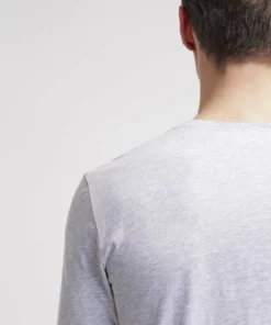 Lacoste T-shirt à Manches Longues - Silver Chine 12 Lacoste T-shirt à Manches Longues - Silver Chine -Lacoste Soldes Magasin f895ec533a314f16b3cea89d3361cedf