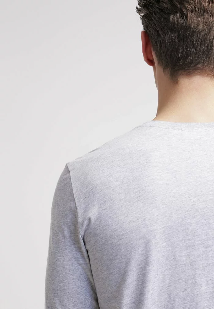 Lacoste T-shirt à Manches Longues - Silver Chine 6 Lacoste T-shirt à Manches Longues - Silver Chine – Image 6