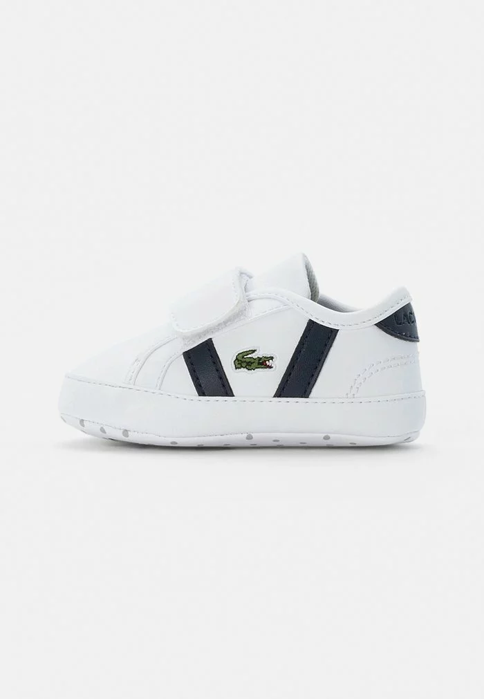 Lacoste SIDELINE CRIB CUB - Chaussons Pour Bébé - White/navy 1 Lacoste SIDELINE CRIB CUB - Chaussons Pour Bébé - White/navy