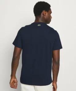 Lacoste T-shirt Imprimé - Navy Blue -Lacoste Soldes Magasin fa00e21e8ac24d77bc16a6b2e2e2bab9