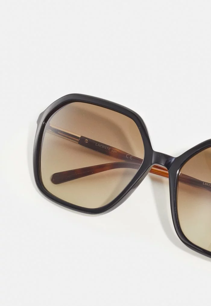 Lacoste Lunettes De Soleil - Black 5 Lacoste Lunettes De Soleil - Black – Image 5